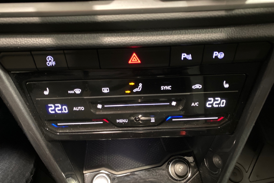 Volkswagen T-Roc vaihtoauto