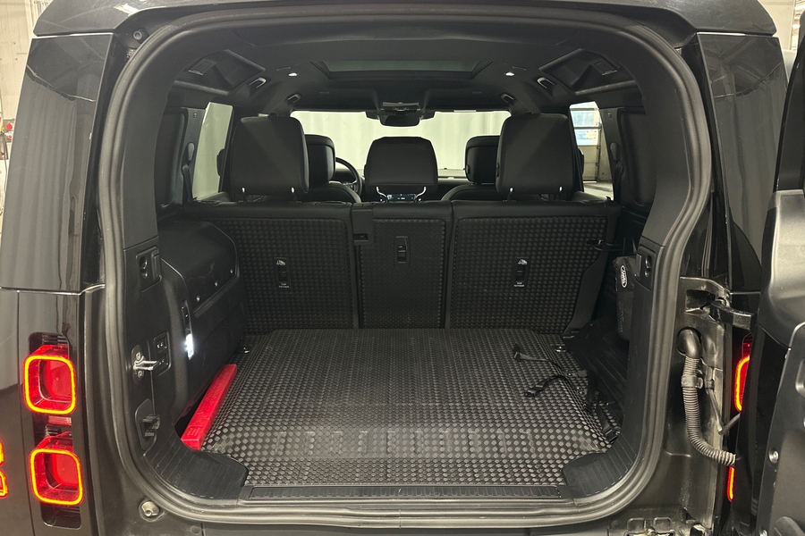 Land Rover Defender vaihtoauto