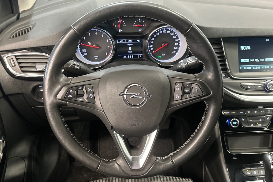 Opel Astra vaihtoauto