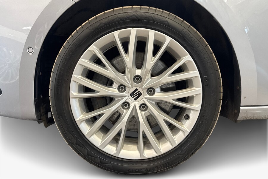 SEAT Leon Sportstourer vaihtoauto