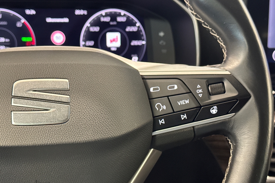 SEAT Leon Sportstourer vaihtoauto