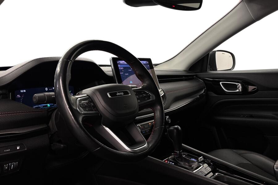 Jeep Compass vaihtoauto