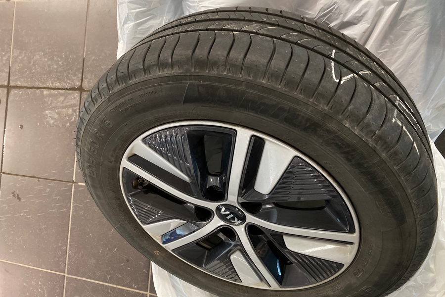 Kia Niro plug-in vaihtoauto