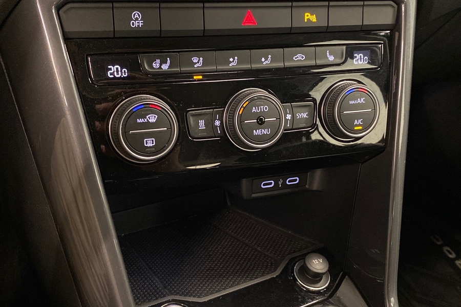 Volkswagen T-Roc vaihtoauto