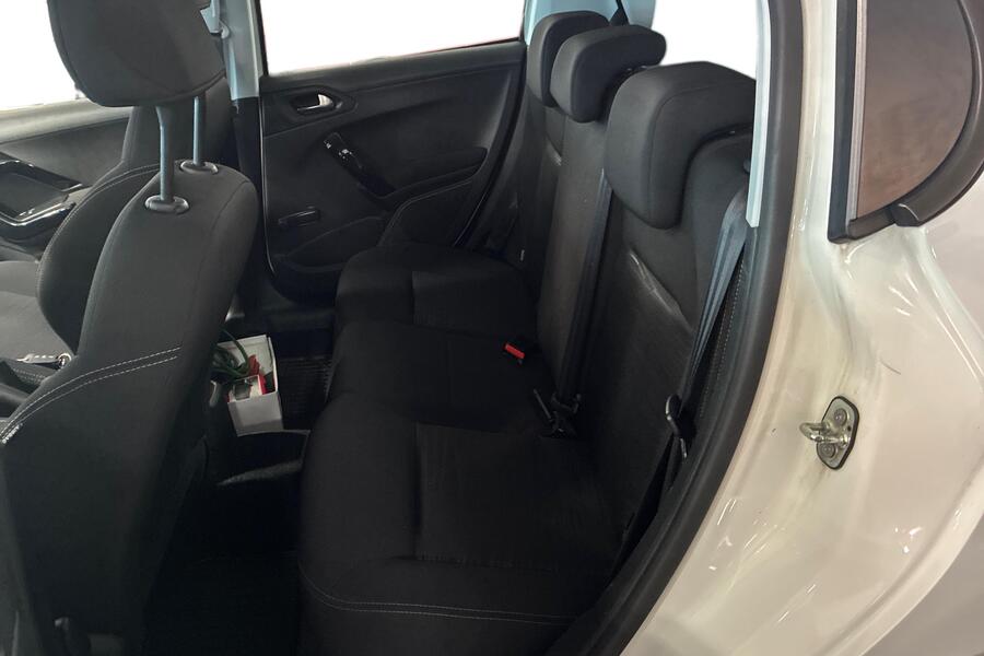 Peugeot 208 vaihtoauto