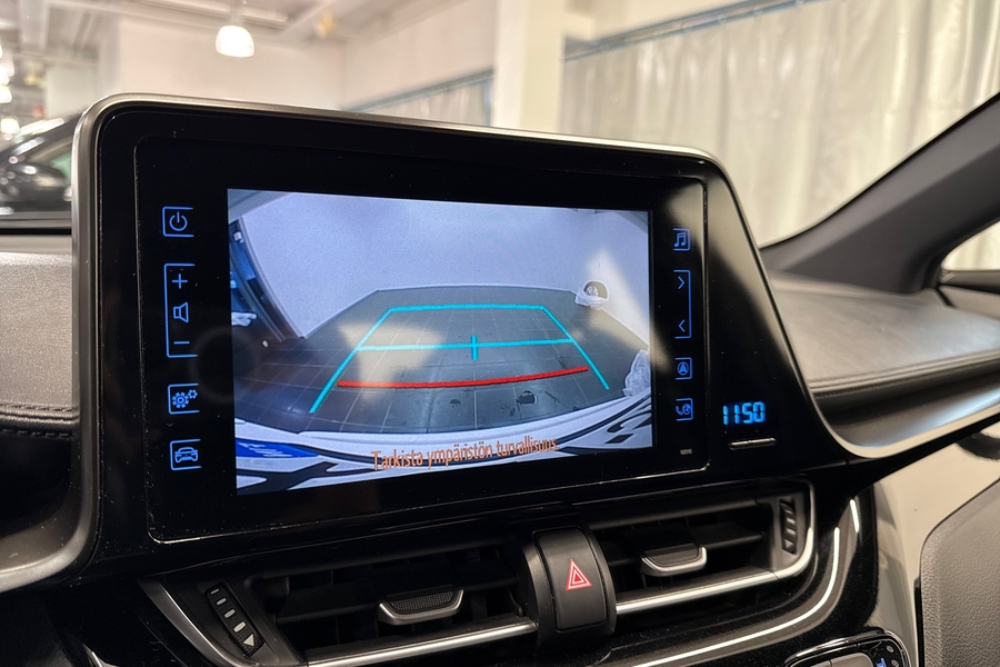 Toyota C-HR vaihtoauto