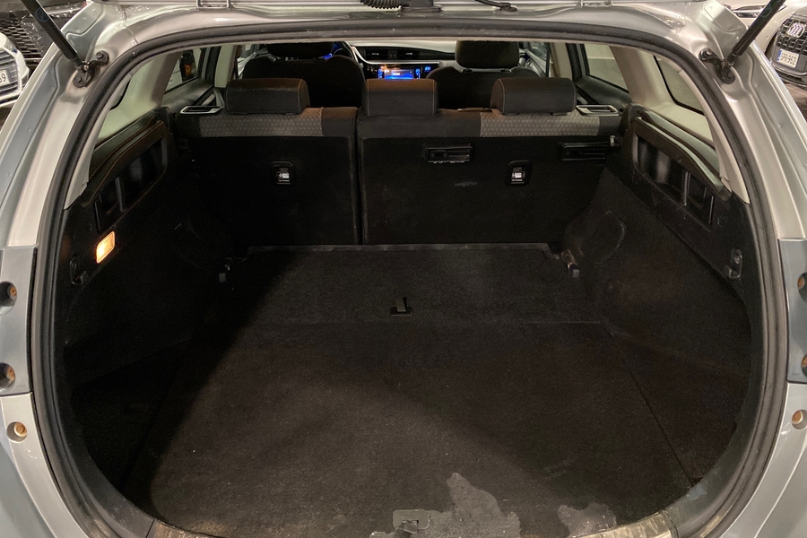 Toyota Auris vaihtoauto