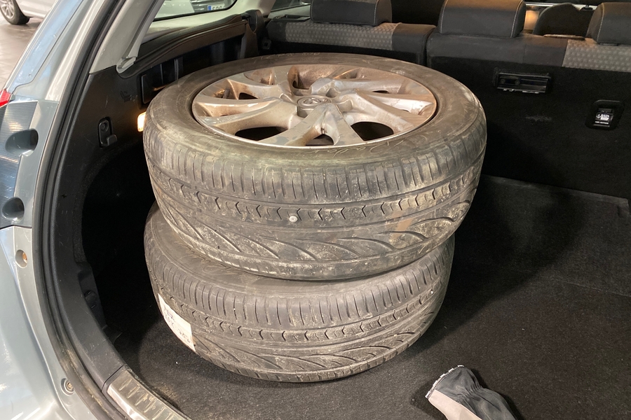 Toyota Auris vaihtoauto