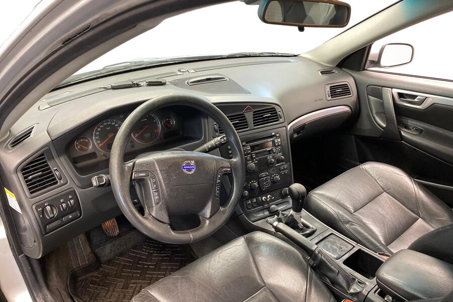 Volvo V70 vaihtoauto