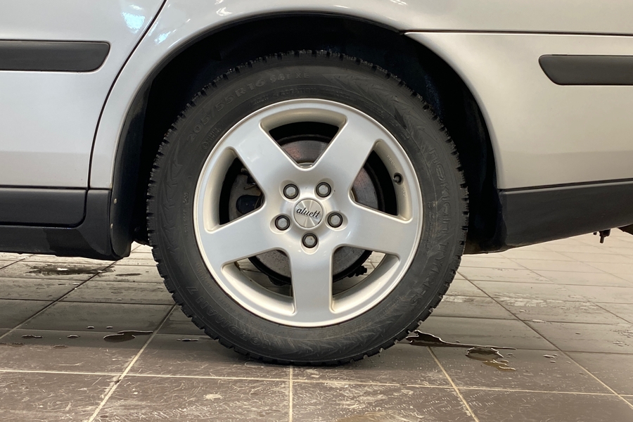 Volvo V70 vaihtoauto