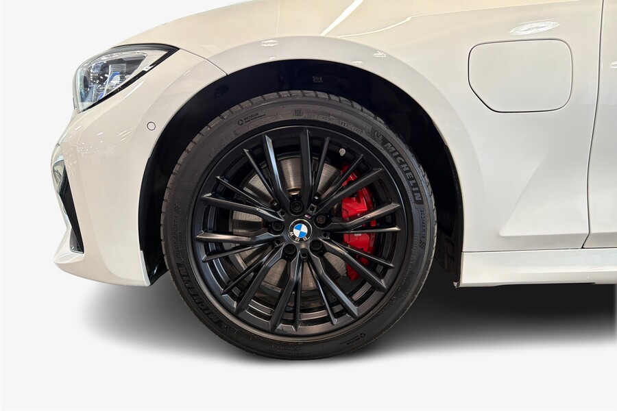 BMW 330 vaihtoauto