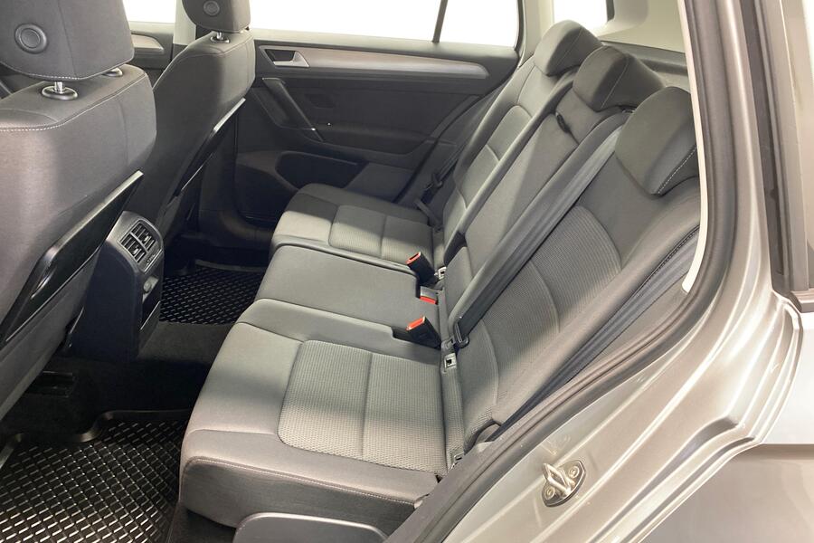 Volkswagen Golf Sportsvan vaihtoauto