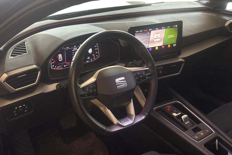 SEAT Leon Sportstourer vaihtoauto
