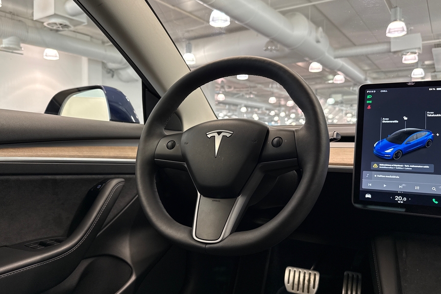 Tesla Model 3 vaihtoauto