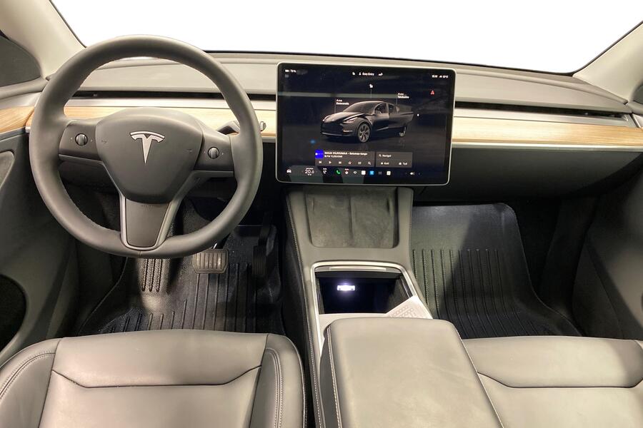 Tesla Model Y vaihtoauto