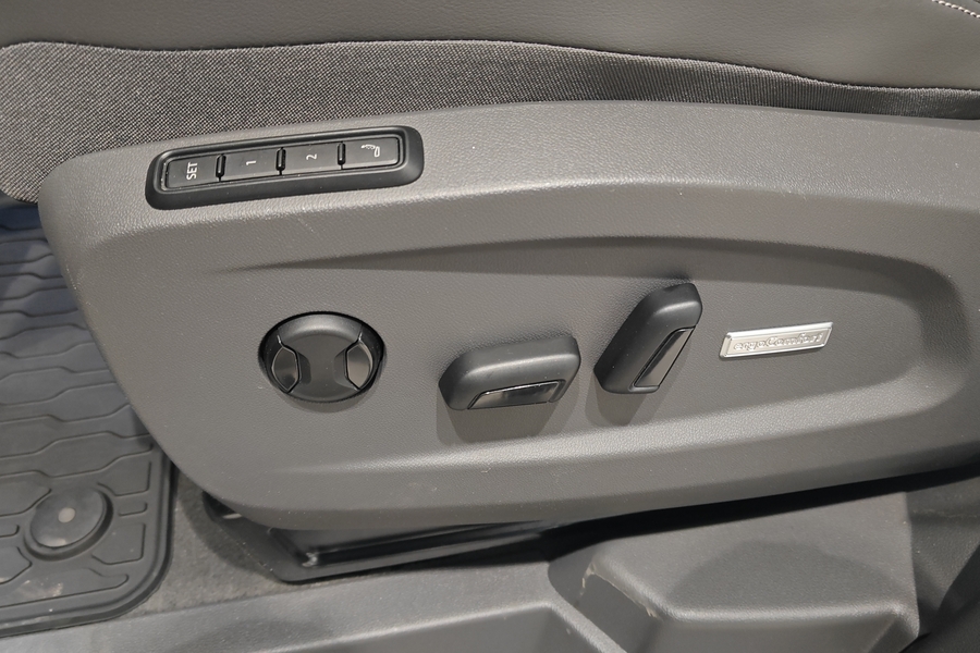 Volkswagen Multivan vaihtoauto