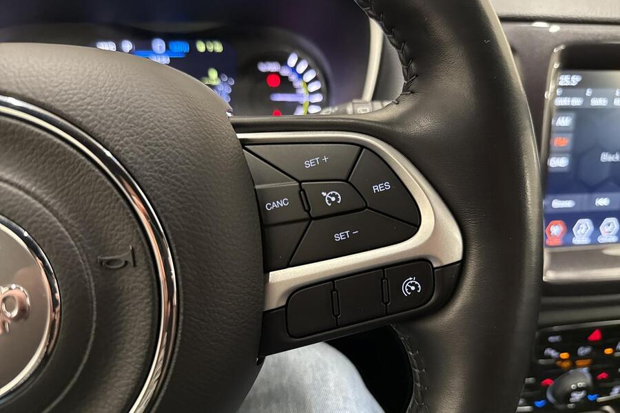 Jeep Compass vaihtoauto