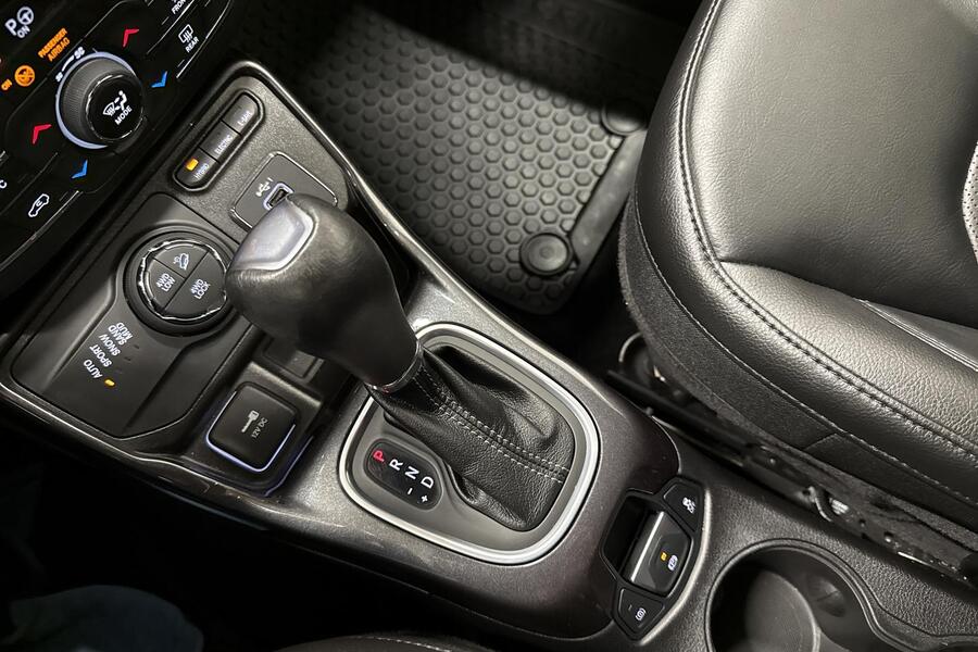 Jeep Compass vaihtoauto