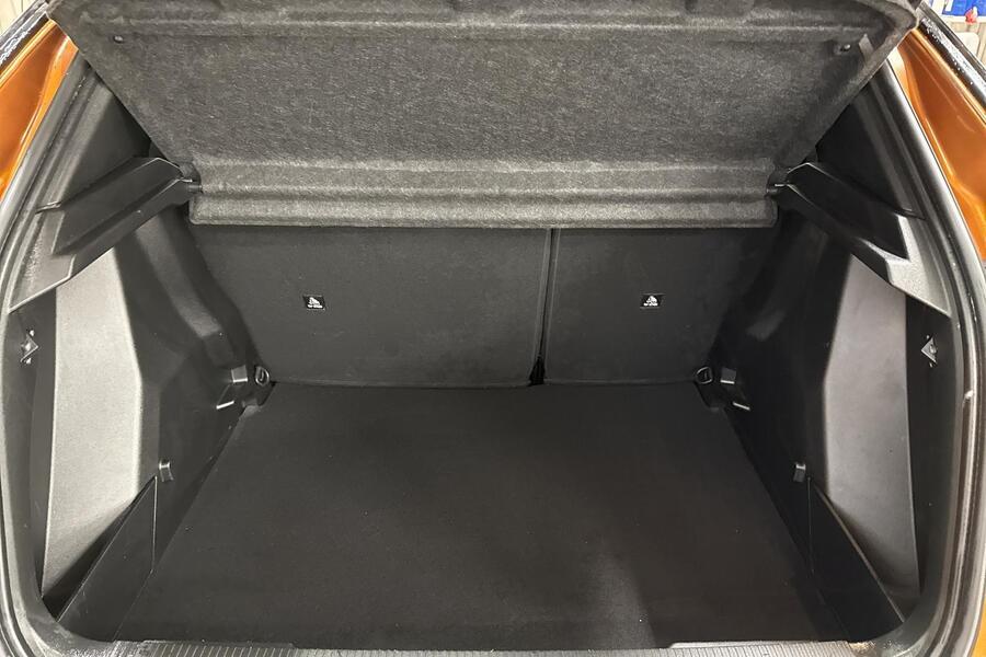 Peugeot e-2008 vaihtoauto