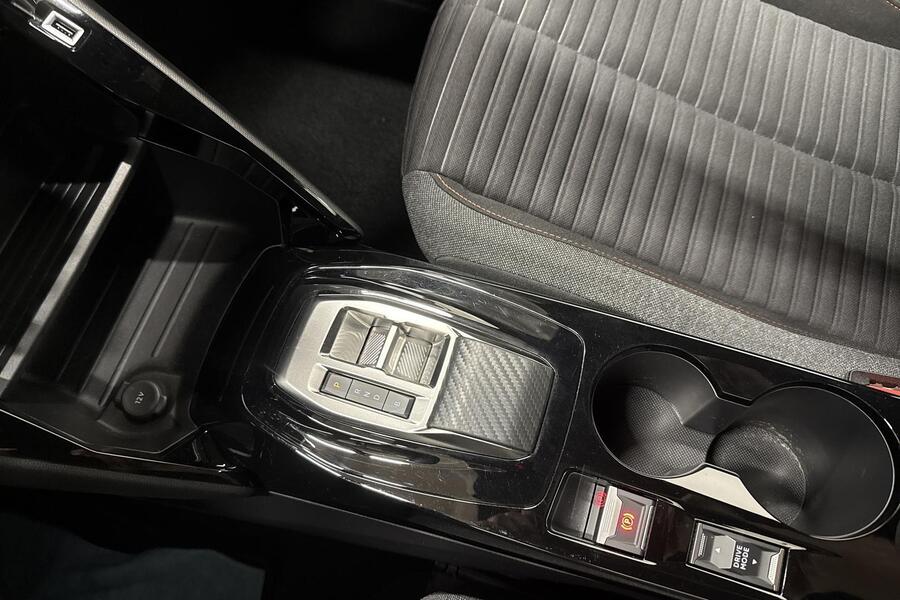 Peugeot e-2008 vaihtoauto