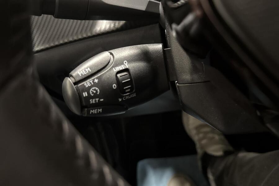 Peugeot e-2008 vaihtoauto