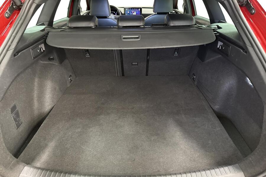 SEAT Leon Sportstourer vaihtoauto