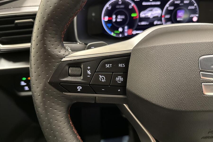 SEAT Leon Sportstourer vaihtoauto