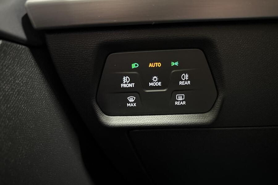 SEAT Leon Sportstourer vaihtoauto