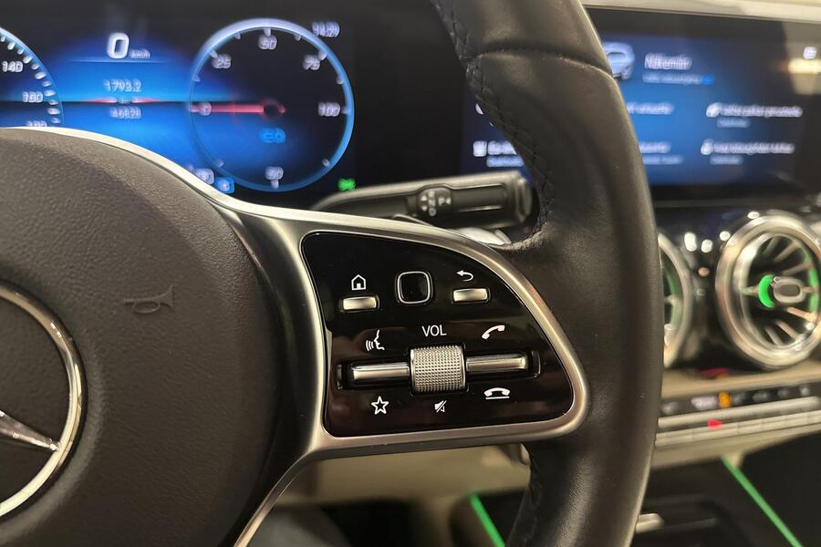 Mercedes-Benz EQB vaihtoauto
