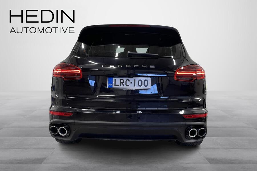 Porsche Cayenne vaihtoauto