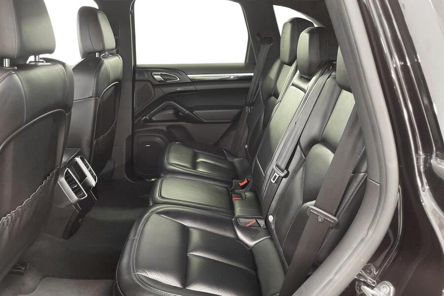 Porsche Cayenne vaihtoauto