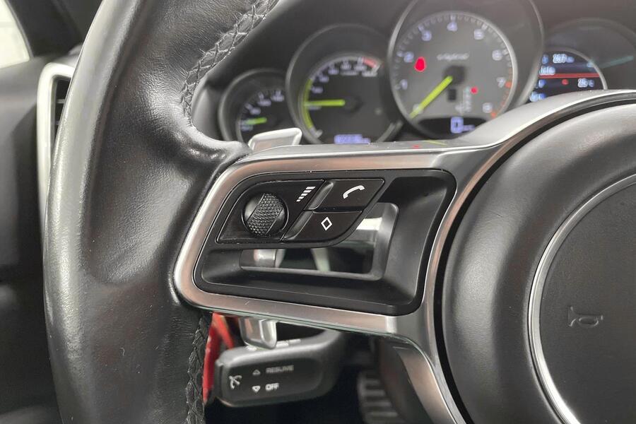 Porsche Cayenne vaihtoauto
