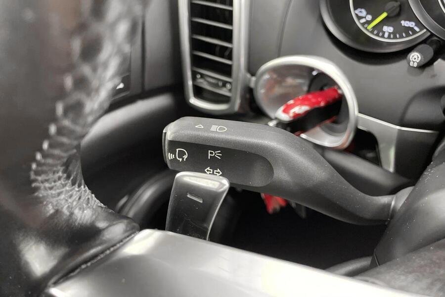 Porsche Cayenne vaihtoauto
