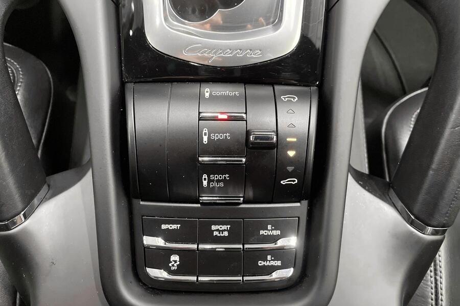 Porsche Cayenne vaihtoauto