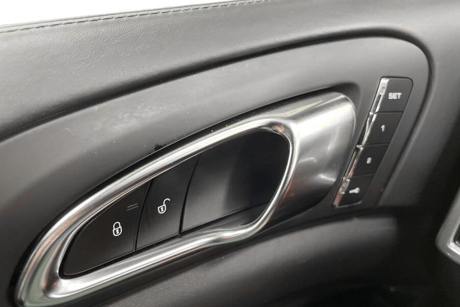 Porsche Cayenne vaihtoauto