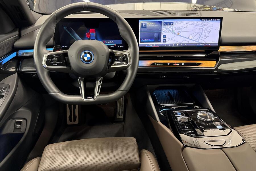 BMW i5 vaihtoauto