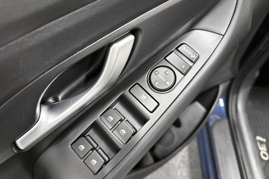 Hyundai i30 5d vaihtoauto