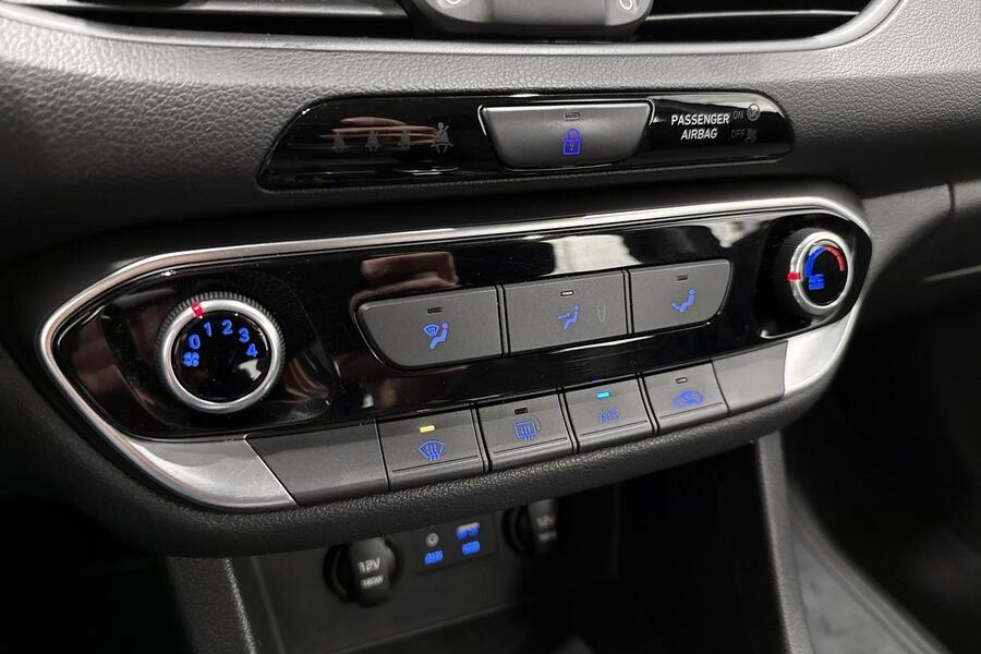 Hyundai i30 5d vaihtoauto