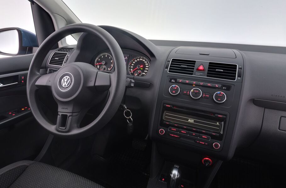 Volkswagen Touran vaihtoauto