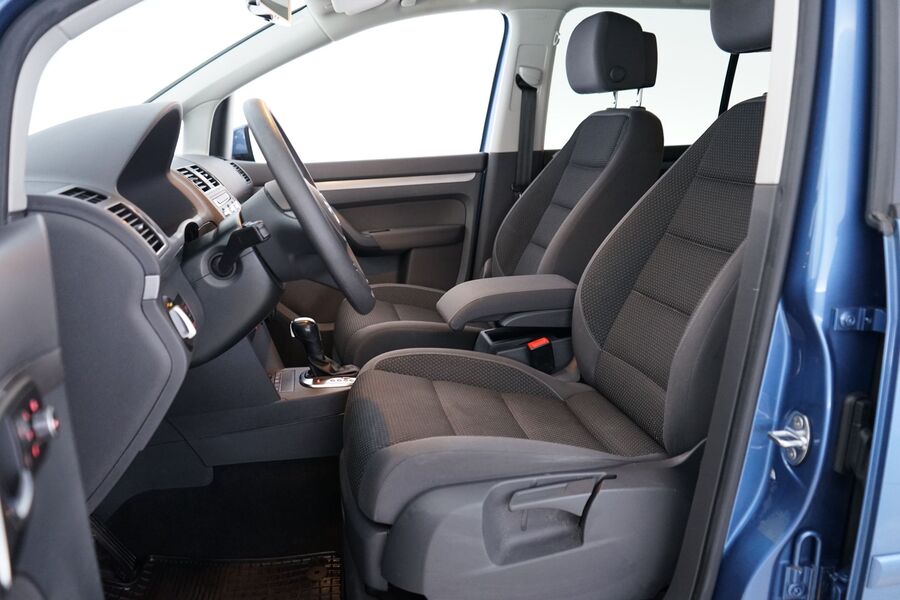 Volkswagen Touran vaihtoauto