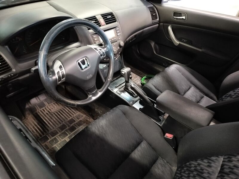 Honda Accord vaihtoauto