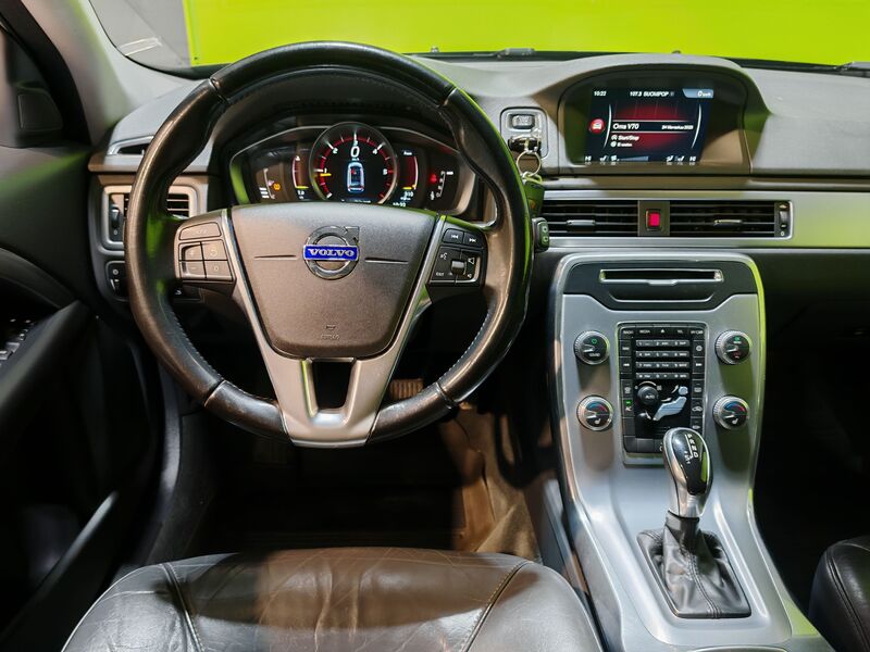 Volvo V70 vaihtoauto