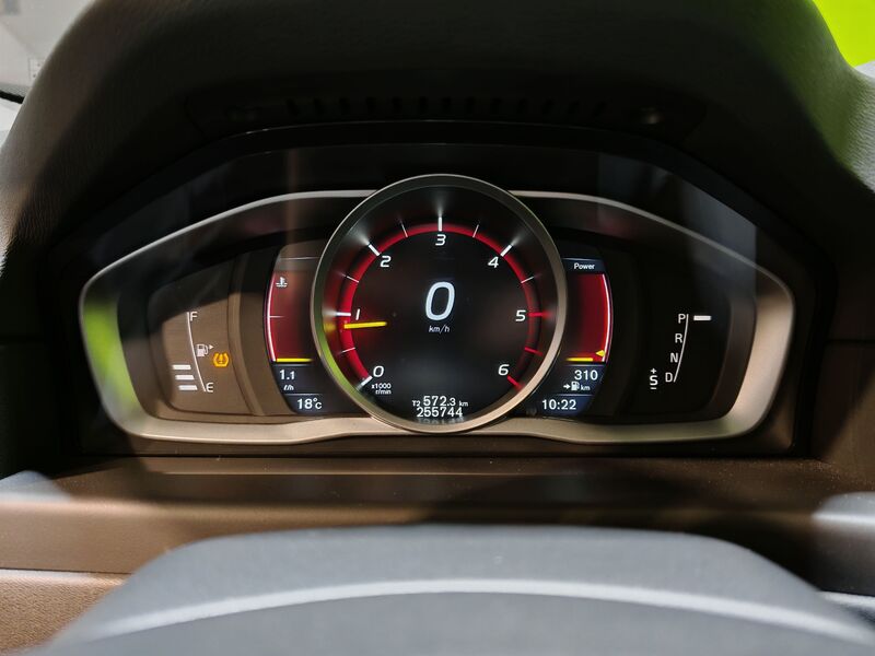 Volvo V70 vaihtoauto