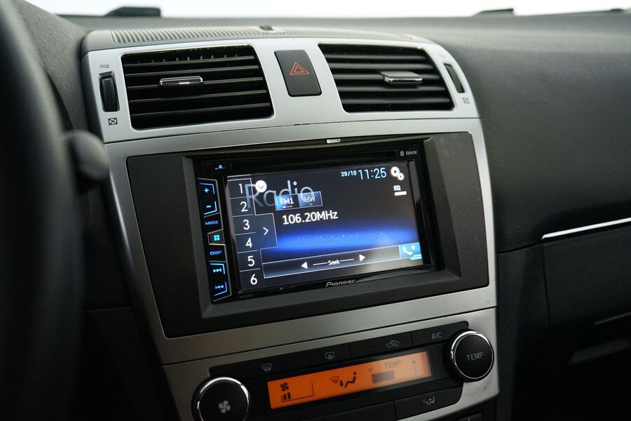 Toyota Avensis vaihtoauto