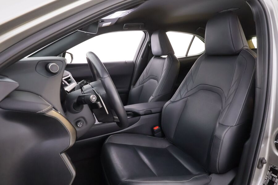 Lexus UX vaihtoauto