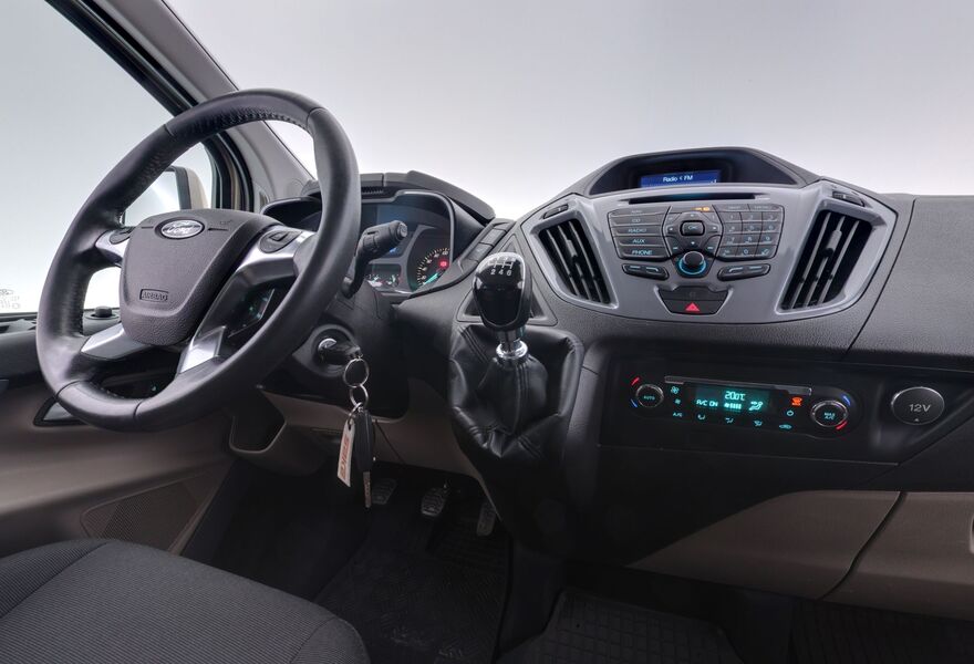 Ford Tourneo Custom vaihtoauto