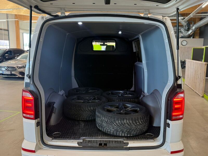 Volkswagen Transporter vaihtoauto