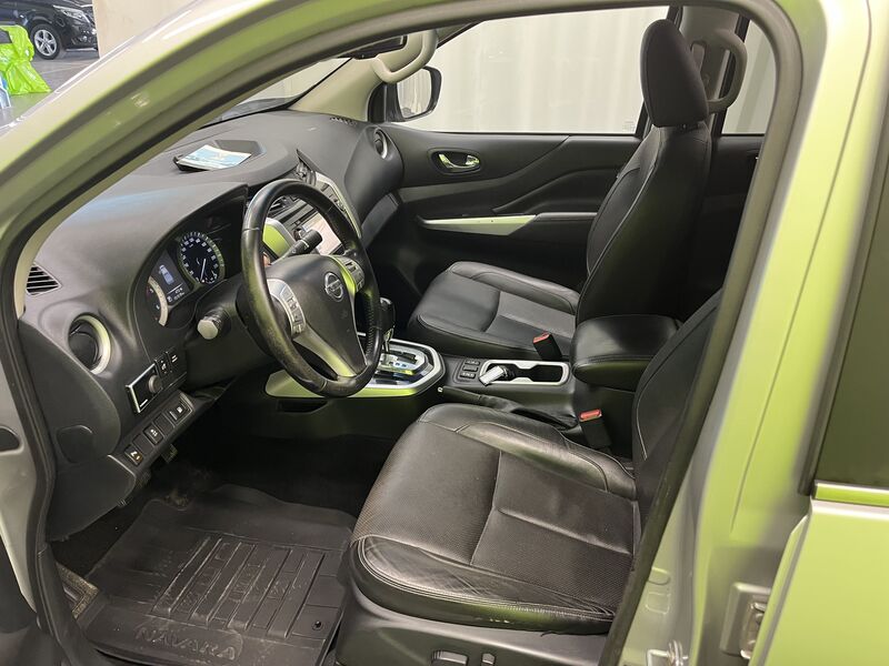 Nissan Navara vaihtoauto