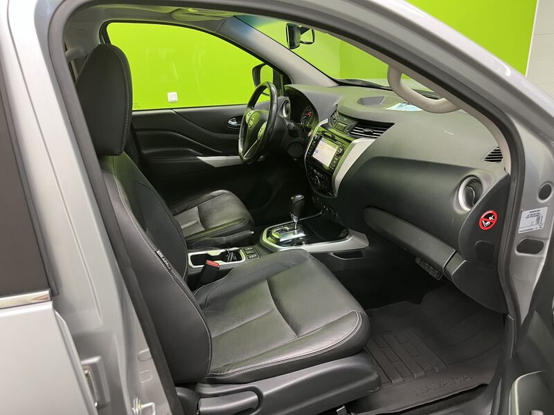 Nissan Navara vaihtoauto