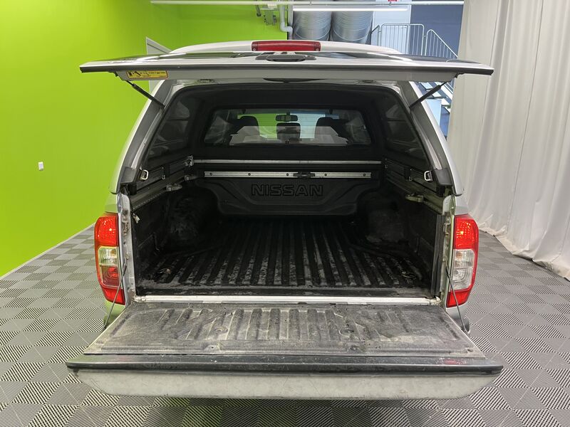 Nissan Navara vaihtoauto